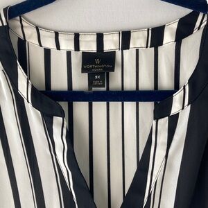 Worthington Black and White Vertical Striped Tunic Top